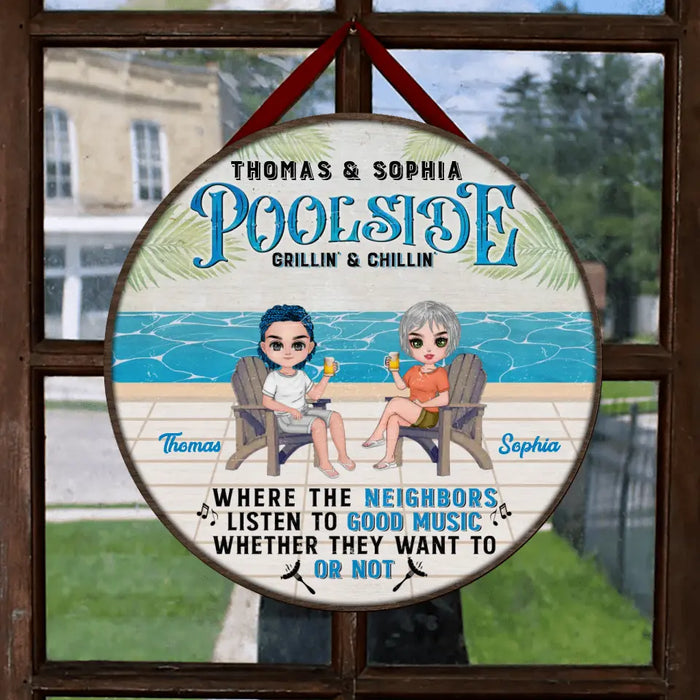 Personalized Couple Circle Door Sign - Gift Idea For Couple/Beach Lovers - Poolside Grillin' & Chillin'