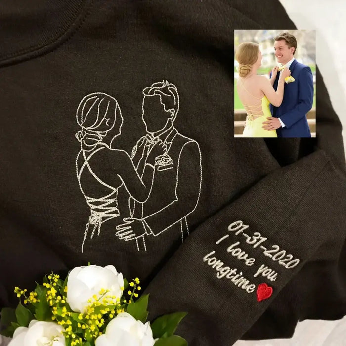 Personalized Embroidered Sweatshirt - Gift Idea for Valentin's Day/Mother's Day/Father's Day