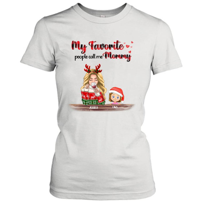 Personalized Mommy And Kids Xmas Sweatshirt/Hoodie/T-Shirt - Mom With Up to 5 Kids - Christmas Gift For Mom - T1IGHH