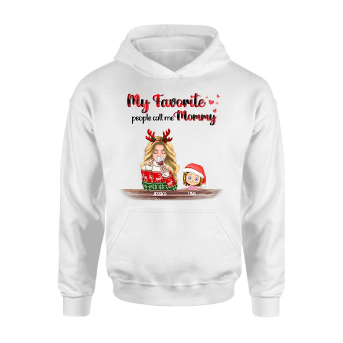 Personalized Mommy And Kids Xmas Sweatshirt/Hoodie/T-Shirt - Mom With Up to 5 Kids - Christmas Gift For Mom - T1IGHH