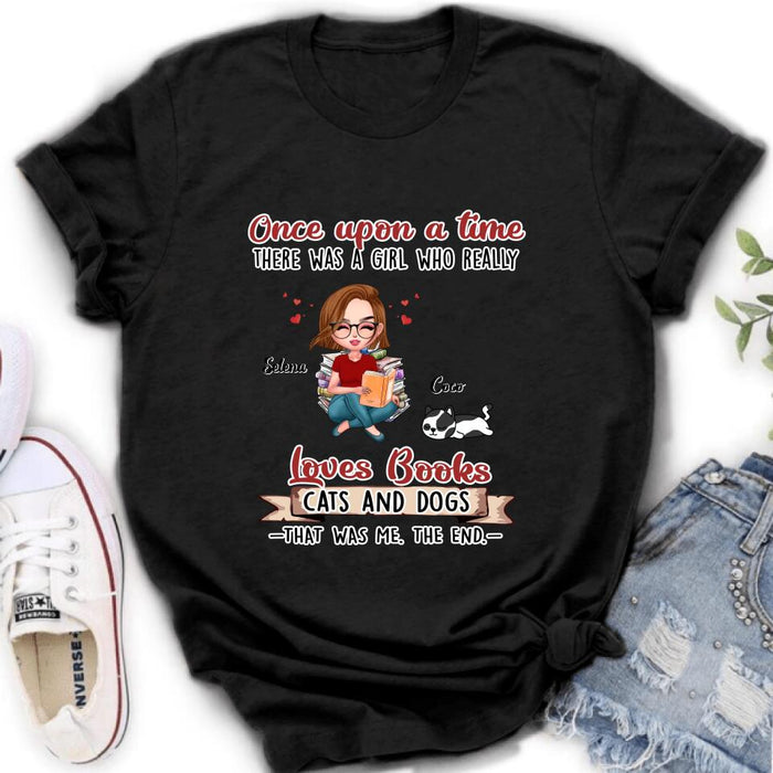 Personalized Reading Girl Shirt/Pullover Hoodie/Sweatshirt/Long Sleeve - Girl With Up to 4 Pets - Gift Idea For Book/Cat/Dog Lover - Loves Books, Cats And Dogs That Was Me