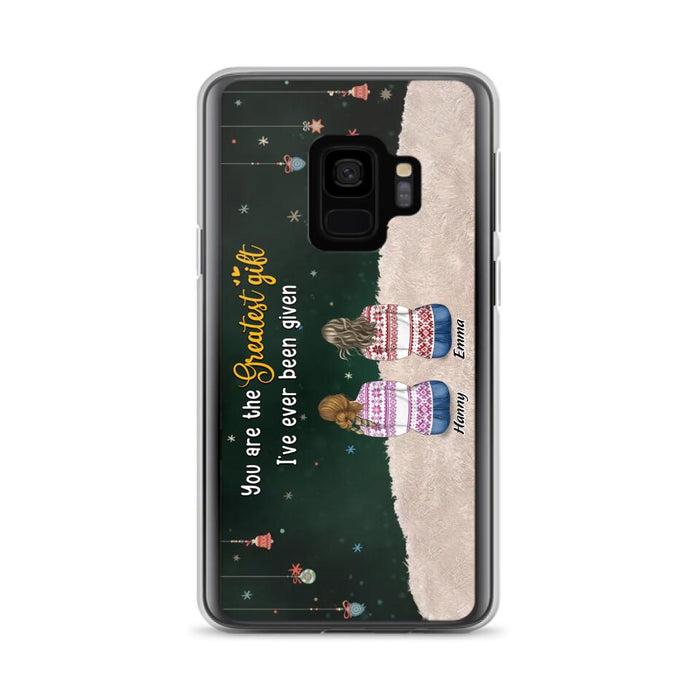 Personalized Christmas Friends Phone Case - Christmas Gift Idea For Friends/Sisters - Up to 12 People - You Are The Greatest Gift I've Ever Been Given - Case For iPhone And Samsung