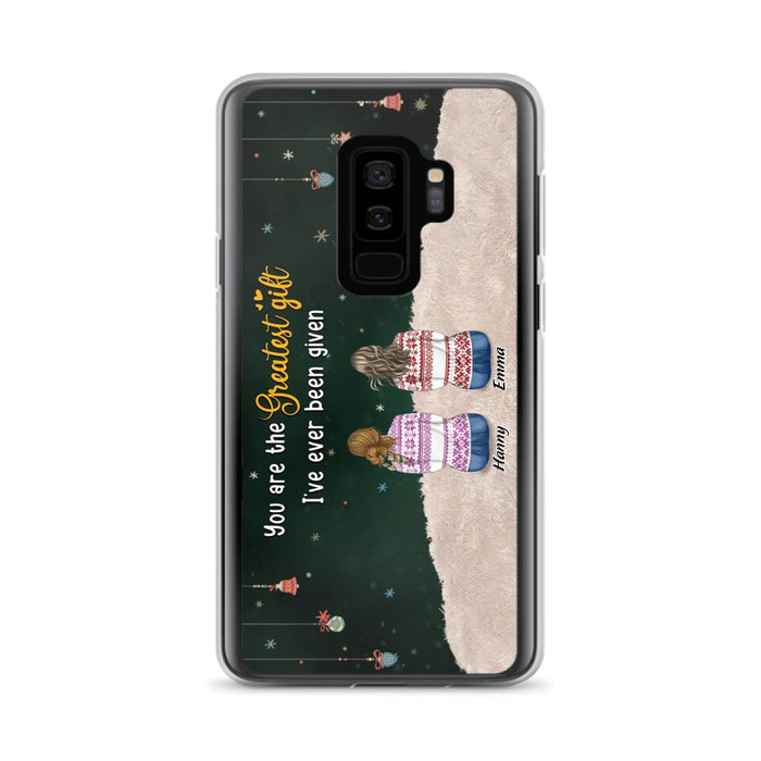 Personalized Christmas Friends Phone Case - Christmas Gift Idea For Friends/Sisters - Up to 12 People - You Are The Greatest Gift I've Ever Been Given - Case For iPhone And Samsung