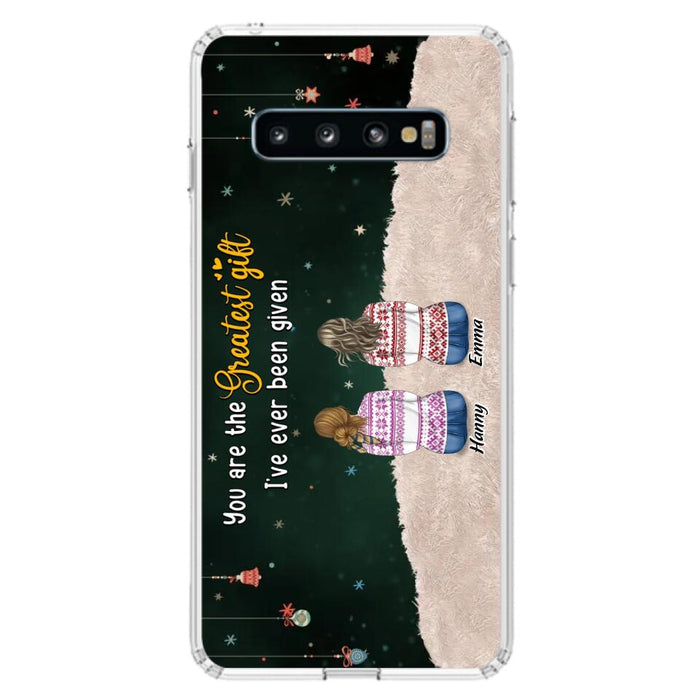 Personalized Christmas Friends Phone Case - Christmas Gift Idea For Friends/Sisters - Up to 12 People - You Are The Greatest Gift I've Ever Been Given - Case For iPhone And Samsung