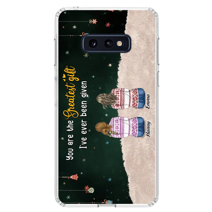 Personalized Christmas Friends Phone Case - Christmas Gift Idea For Friends/Sisters - Up to 12 People - You Are The Greatest Gift I've Ever Been Given - Case For iPhone And Samsung