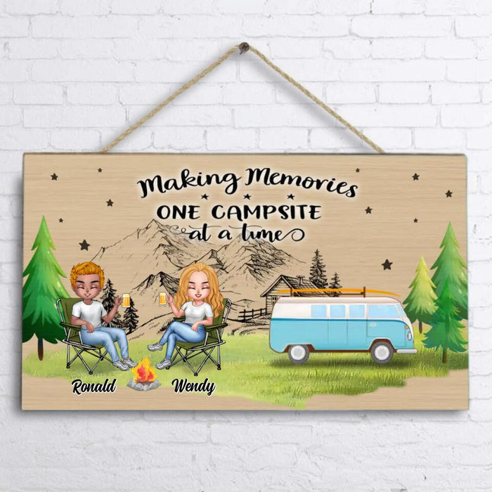 Personalized Christmas Camping Wooden Sign - Up to 7 People - Christmas Gift For Family/Couple/Camping Lovers - Making Memories One Campsite At A Time