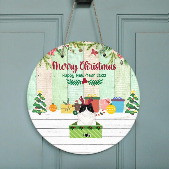 Personalized Cat Box Circle Door Sign - Gift For Cat Lovers With Up To 3 Cats - Merry Christmas