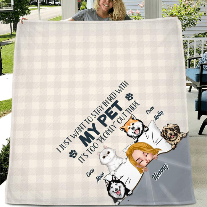 Personalized Pet Mom Fleece Throw Blanket - Mother's Day Gift For Dog Mom/Cat Mom - Up to 4 Pets - I Just Want To Stay In Bed With My Pet