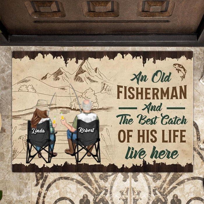 Personalized Fishing Couple Doormat - Gift Idea For Father's Day/Fishing Lovers - An Old Fisherman And The Best Catch Of His Life Live Here