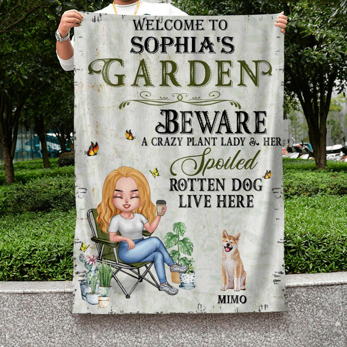 Personalized Pet Mom Flag - Up to 5 Pets - Mother's Day Gift Idea For Dog/Cat/Chicken Lover - Beware A Crazy Plant Lady & Her Spoiled Rotten Dog Live Here