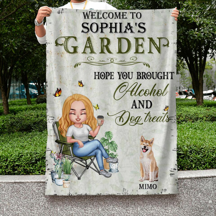 Personalized Pet Mom Flag - Up to 5 Pets - Mother's Day Gift Idea For Dog/Cat Lover - Hope You Brought Alcohol And Dog Treats