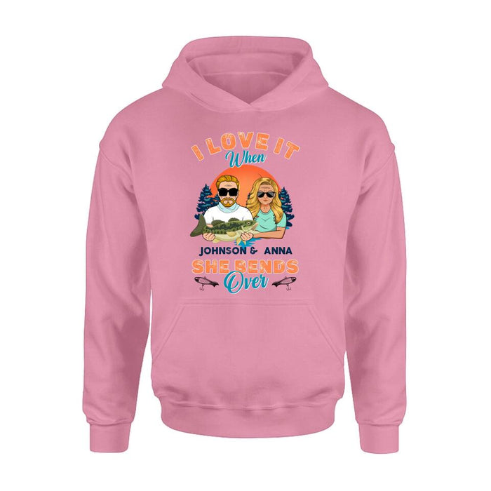 Personalized Fishing Couple T-Shirt/Long Sleeve/Sweatshirt/Hoodie - Gift Idea For Couple/Gift To Him/Her/Fishing Lover - I Love It When She Bends Over