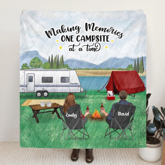 Personalized Camping Fleece/Quilt Blanket - Gift Idea For Couple/Family/Camping Lover - Couple/Parents With Up to 2 Kids And 3 Dogs - Making Memories One Campsite At A Time