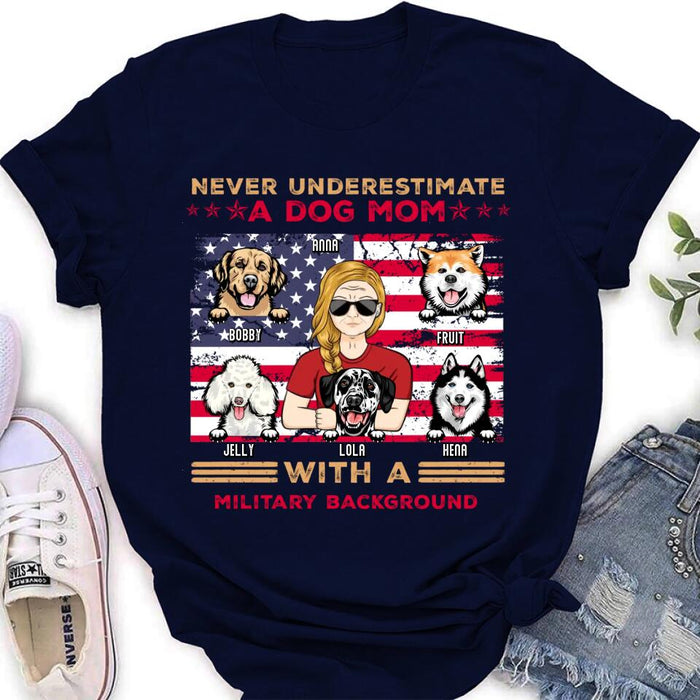 Personalized Dog Mom T-Shirt/Long Sleeve/Sweatshirt/Hoodie - Gift Idea For Mother's Day/Dog Lover - Never Underestimate A Dog Mom With A Military Background