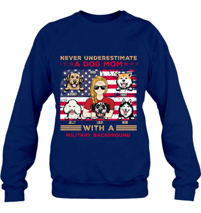 Personalized Dog Mom T-Shirt/Long Sleeve/Sweatshirt/Hoodie - Gift Idea For Mother's Day/Dog Lover - Never Underestimate A Dog Mom With A Military Background