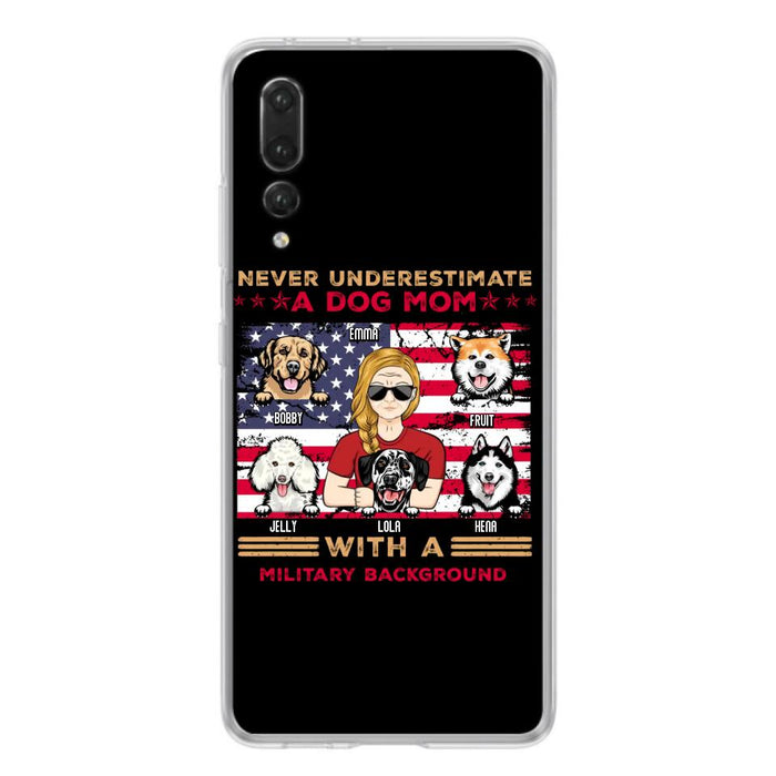Personalized Dog Mom Phone Case - Up to 5 Dogs - Mother's Day Gift Idea For Dog Lover - Never Underestimate A Dog Mom With A Military Background - Case For Xiaomi/Oppo/Huawei