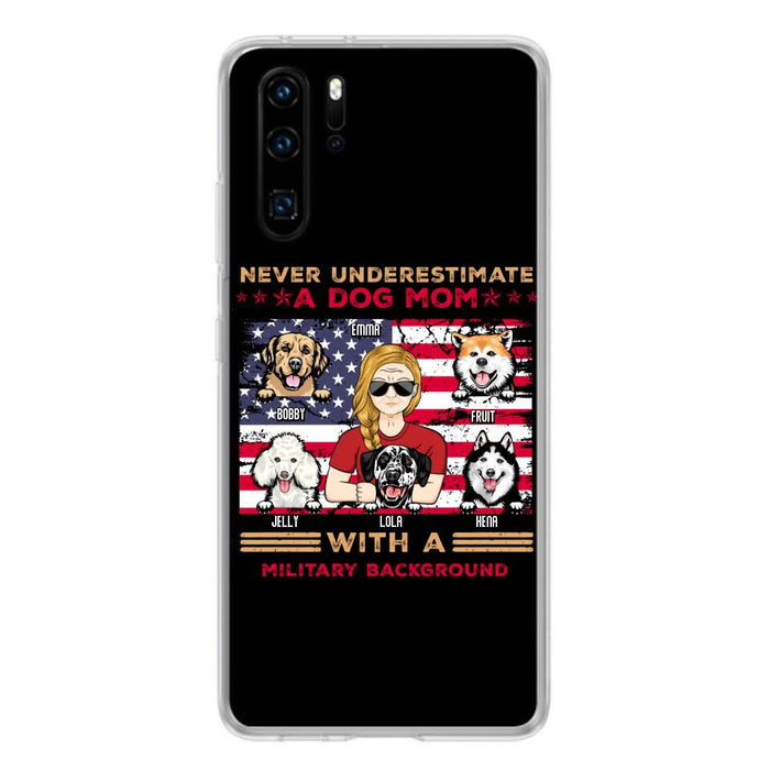 Personalized Dog Mom Phone Case - Up to 5 Dogs - Mother's Day Gift Idea For Dog Lover - Never Underestimate A Dog Mom With A Military Background - Case For Xiaomi/Oppo/Huawei