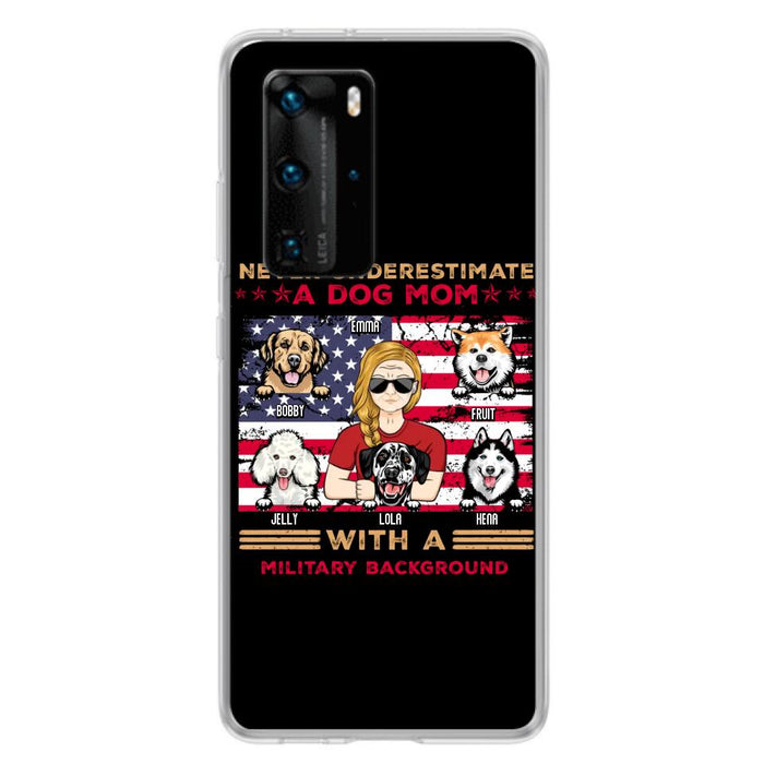Personalized Dog Mom Phone Case - Up to 5 Dogs - Mother's Day Gift Idea For Dog Lover - Never Underestimate A Dog Mom With A Military Background - Case For Xiaomi/Oppo/Huawei