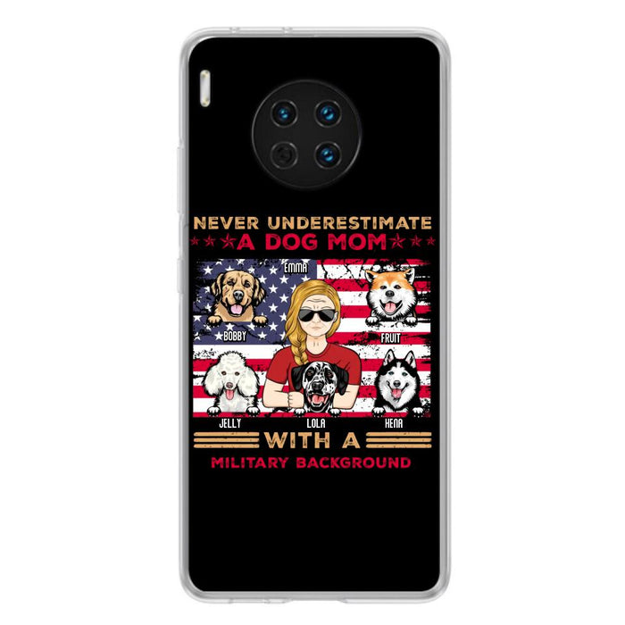 Personalized Dog Mom Phone Case - Up to 5 Dogs - Mother's Day Gift Idea For Dog Lover - Never Underestimate A Dog Mom With A Military Background - Case For Xiaomi/Oppo/Huawei