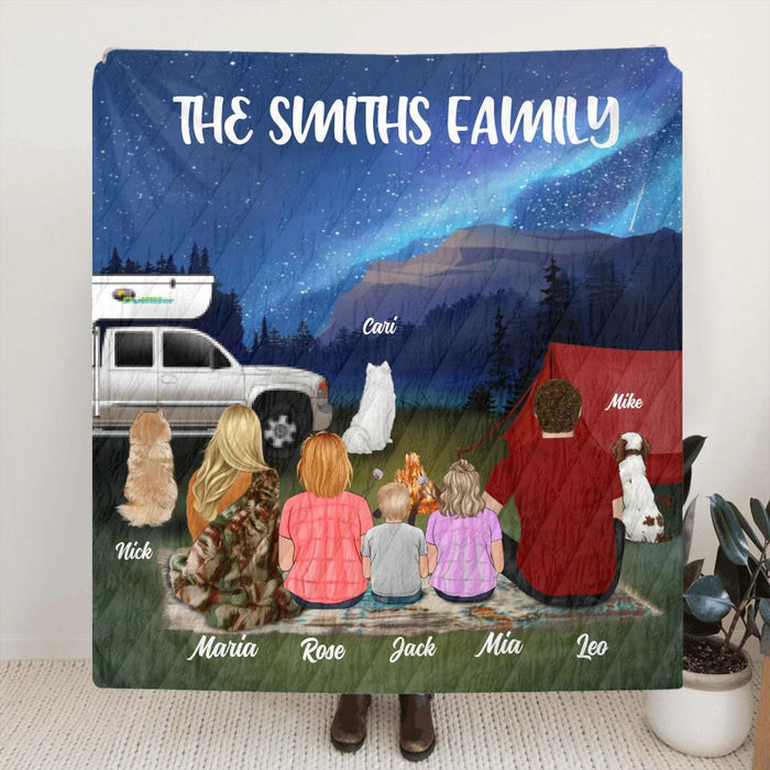 Personalized Night Camping Fleece Blanket/Quilt - Best Gift For Camping Family/Couple - Up To 3 Kids & 3 Dogs - Custom Family's Name