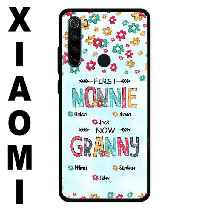 Personalized Grandma Phone Case - Up to 4 Kids And 8 Grandkids - Mother's Day Gift Idea for Grandma - First Mom Now Nana Kid And Grandkids Flower Pattern - Cases For Xiaomi/ Oppo/ Huawei
