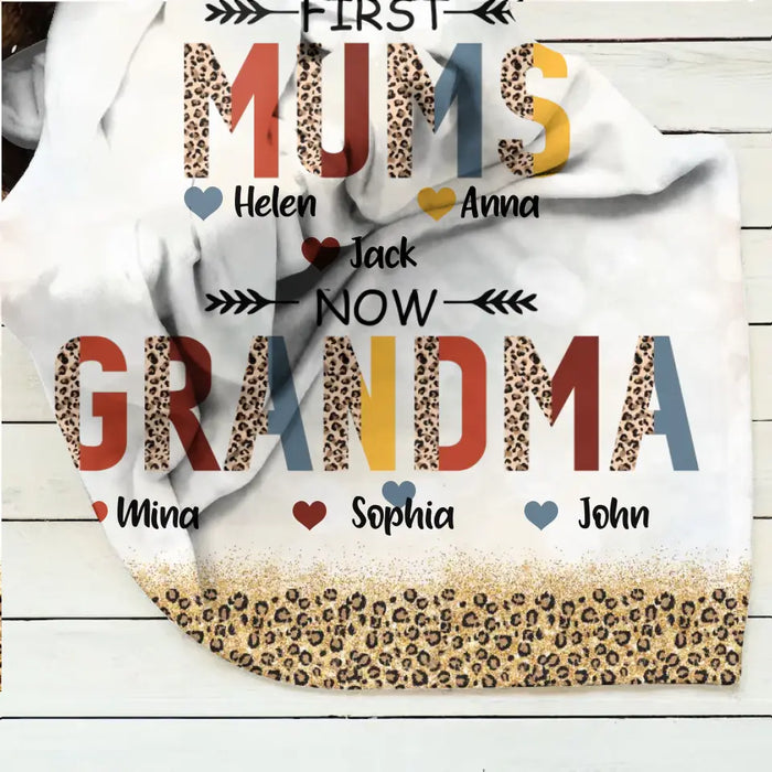 Personalized Grandma Fleece Throw Blanket/Quilt - Up to 4 Kids And 8 Grandkids - Mother's Day Gift Idea for Grandma - First Mom Now Nana Kid And Grandkids