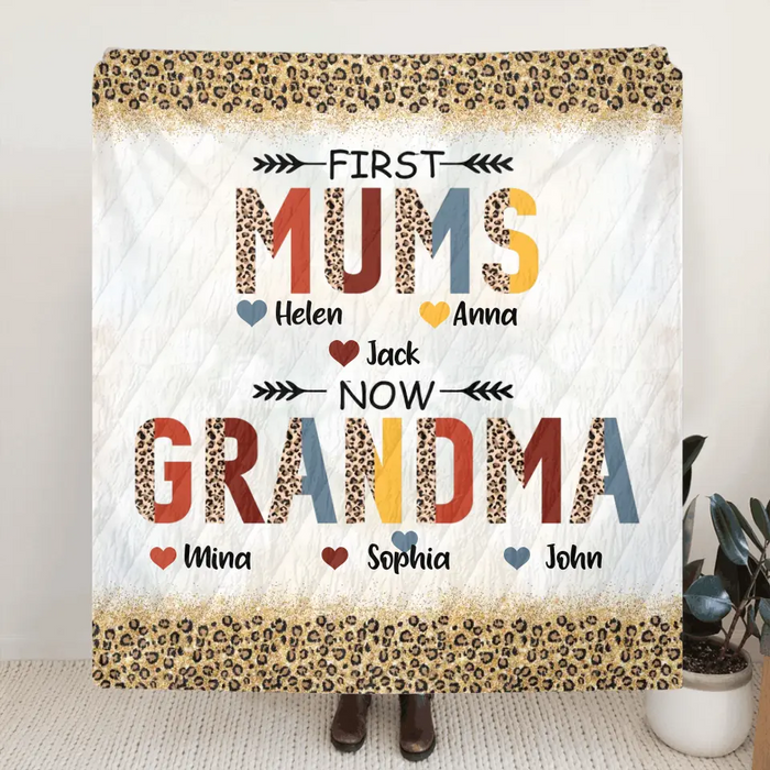 Personalized Grandma Fleece Throw Blanket/Quilt - Up to 4 Kids And 8 Grandkids - Mother's Day Gift Idea for Grandma - First Mom Now Nana Kid And Grandkids