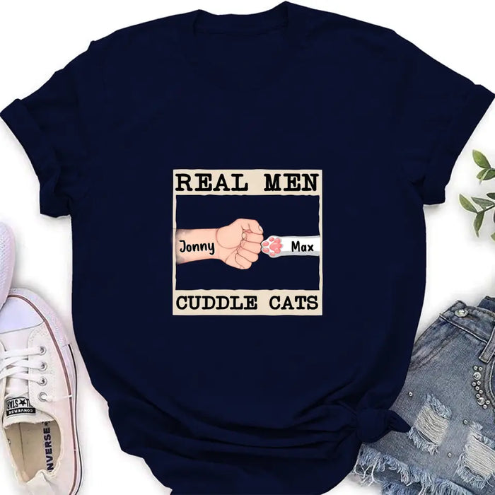 Personalized Cuddle T-Shirt - Up to 6 Cats - Father's Day Gift Idea for Cat Owners - Real Men Cuddle Cats