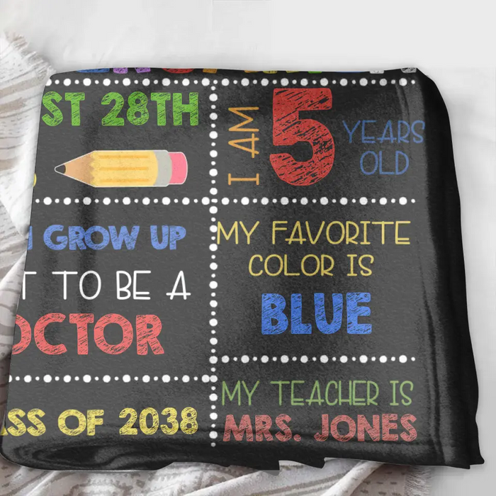 Personalized Kid Fleece Throw Blanket/Quilt - Birthday Gift for Son/Daughter - First Day Of Kindergarten