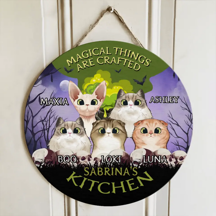 Personalized Cats Circle Door Sign - Gift Idea For Cats Lovers - Up to 5 Cats - Magical Things Are Crafted