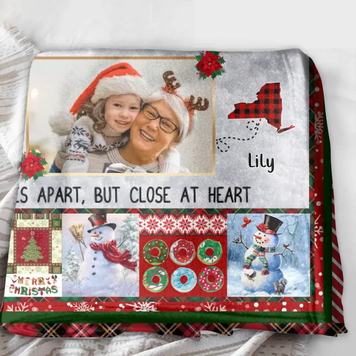 Personalized Upload Photo Fleece Throw Blanket/Quilt - Gift Idea For Grandma/Kid - The Love Between A Grandma & Granddaughter Knows No Distance