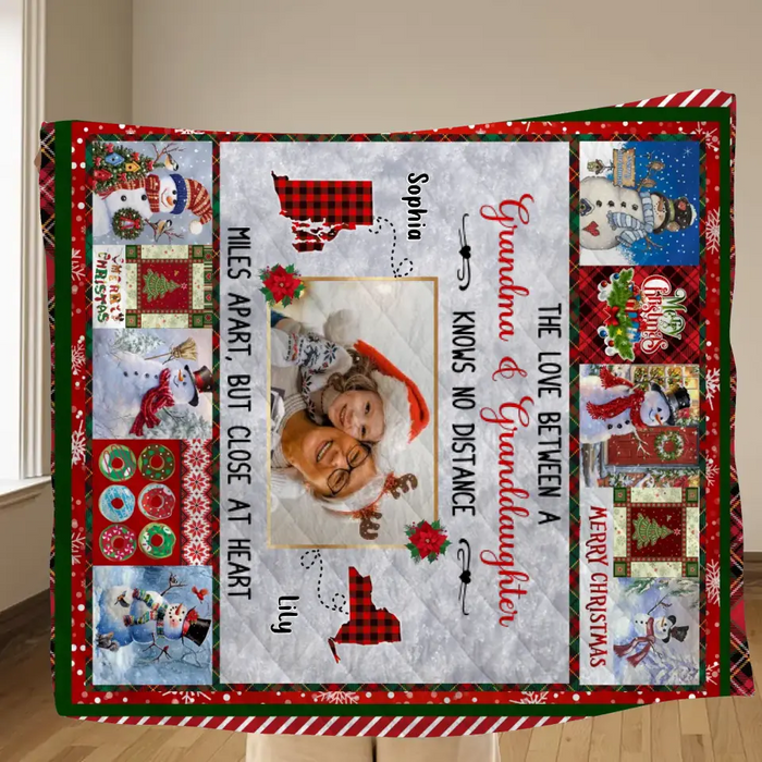 Personalized Upload Photo Fleece Throw Blanket/Quilt - Gift Idea For Grandma/Kid - The Love Between A Grandma & Granddaughter Knows No Distance