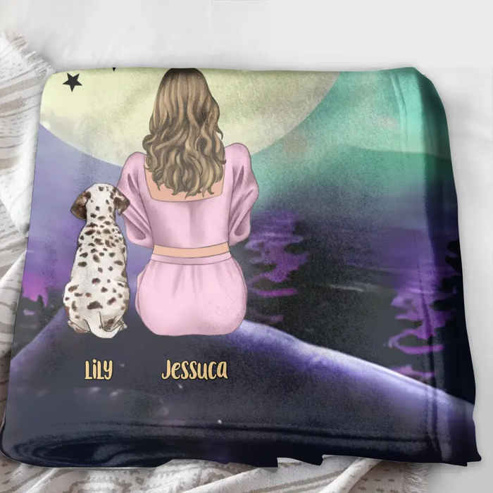 Personalized Memorial Pet Mom Fleece Throw Blanket & Quilt - Gift Idea For Dog/Cat Owners - I Love You To The Moon And Back