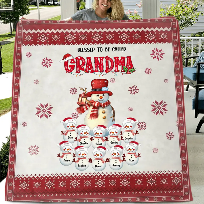 Personalized Grandma Fleece Throw Blanket/Quilt - Up to 10 Grandkids - Christmas Gift Idea for Grandma - Blessed To Be Called Grandma