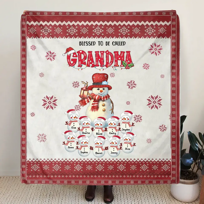 Personalized Grandma Fleece Throw Blanket/Quilt - Up to 10 Grandkids - Christmas Gift Idea for Grandma - Blessed To Be Called Grandma