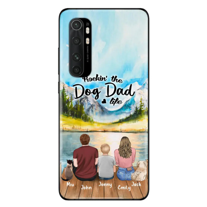Personalized Pet Couple Phone Case - Parent With 1 Kid And 2 Pets - Case For Xiaomi, Oppo And Huawei