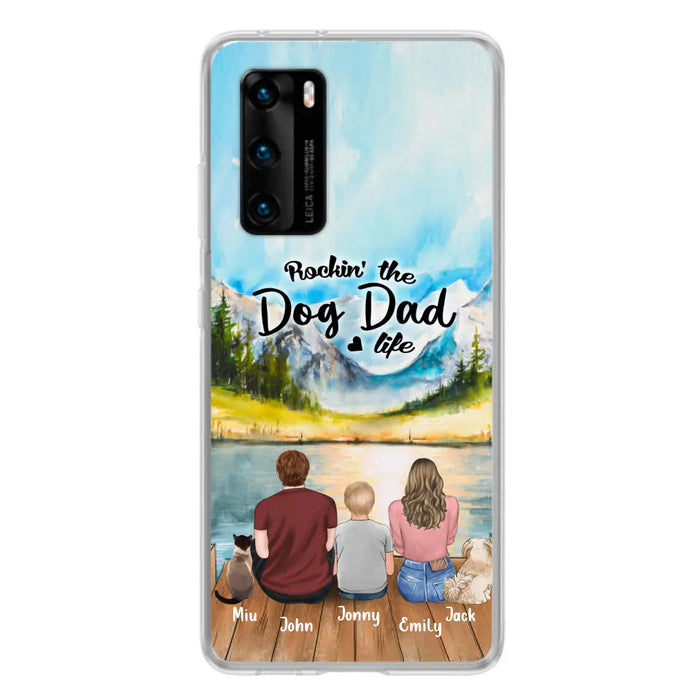 Personalized Pet Couple Phone Case - Parent With 1 Kid And 2 Pets - Case For Xiaomi, Oppo And Huawei