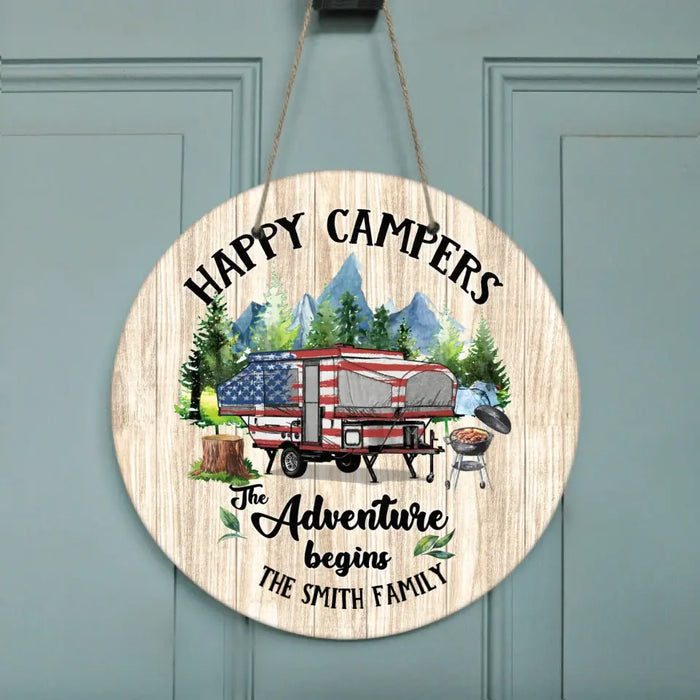 Personalized Camper Circle Door Sign - Gift Idea For Camping Lovers/Family - Happy Campers The Adventure Begins