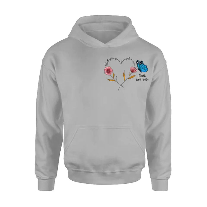 Personalized Memorial Shirt/Hoodie - Memorial Gift Idea for Mother's Day/Father's Day - Butterflies Appear When Angels Are Near