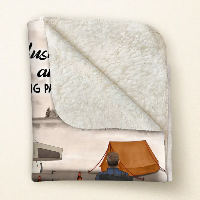 Personalized Retro Vintage Camping Quilt/Fleece Throw Blanket - Gift Idea For Family/Camping Lover - Parents/Single Parent With Up to 5 Kids And 4 Pets - Happy Campers