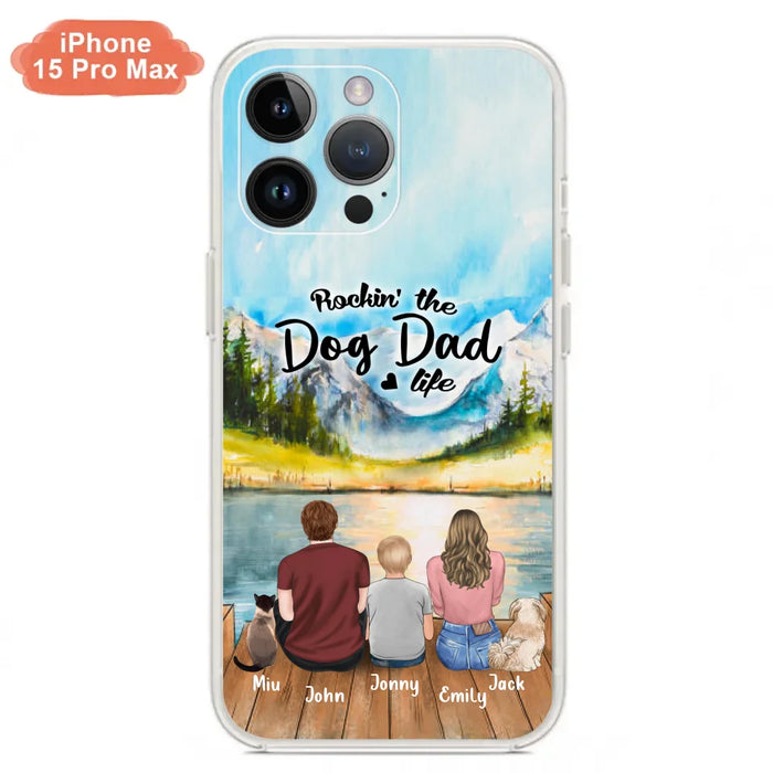 Personalized Pet Couple Phone Case - Parent With 1 Kid And 2 Pets - Case For iPhone And Samsung