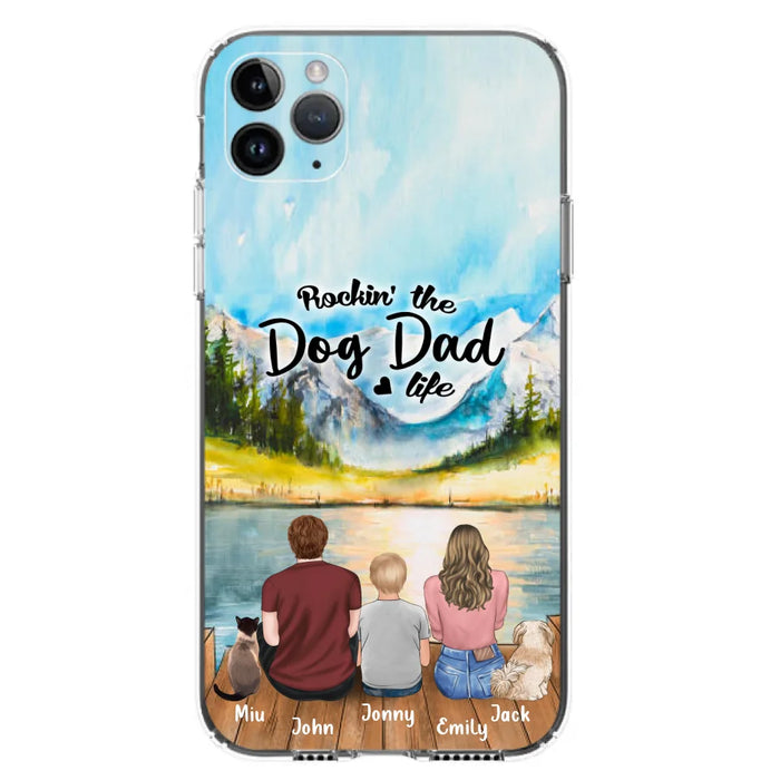 Personalized Pet Couple Phone Case - Parent With 1 Kid And 2 Pets - Case For iPhone And Samsung