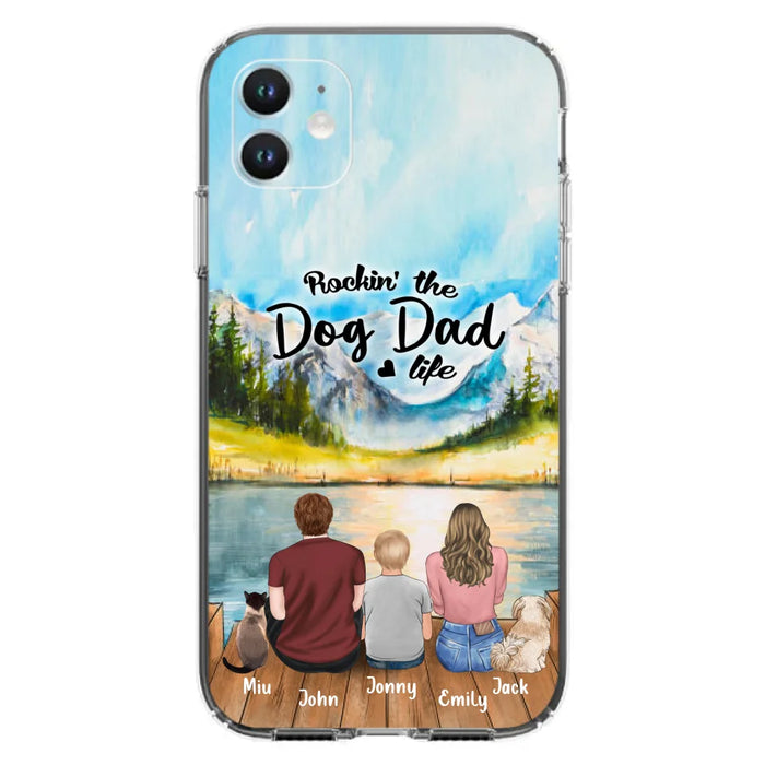 Personalized Pet Couple Phone Case - Parent With 1 Kid And 2 Pets - Case For iPhone And Samsung