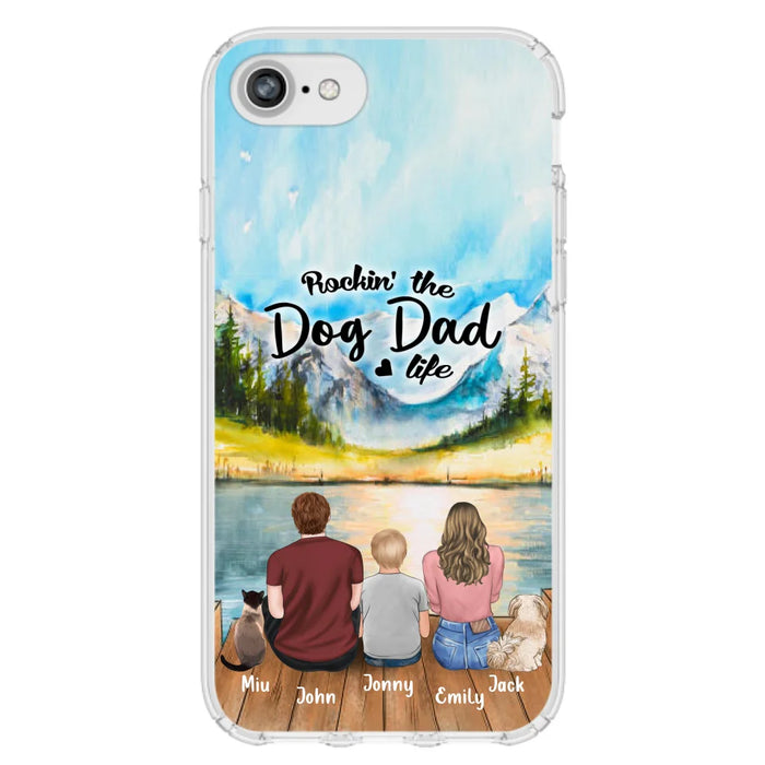 Personalized Pet Couple Phone Case - Parent With 1 Kid And 2 Pets - Case For iPhone And Samsung