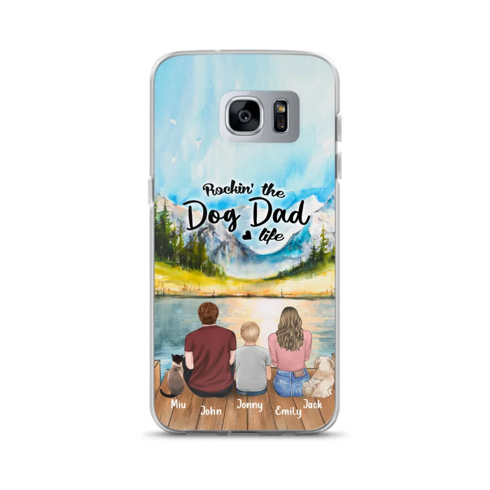 Personalized Pet Couple Phone Case - Parent With 1 Kid And 2 Pets - Case For iPhone And Samsung