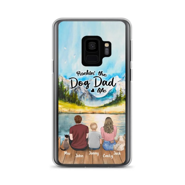 Personalized Pet Couple Phone Case - Parent With 1 Kid And 2 Pets - Case For iPhone And Samsung