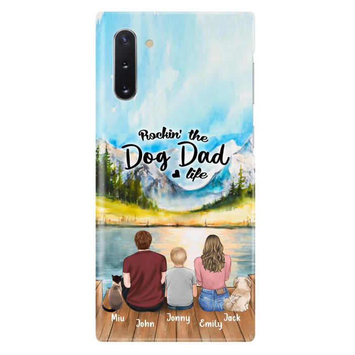 Personalized Pet Couple Phone Case - Parent With 1 Kid And 2 Pets - Case For iPhone And Samsung