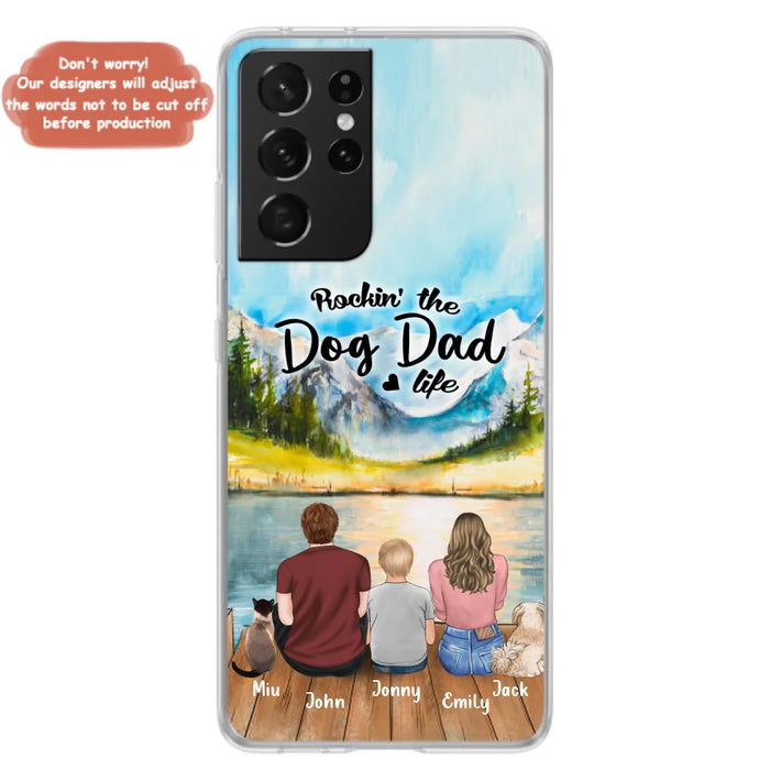 Personalized Pet Couple Phone Case - Parent With 1 Kid And 2 Pets - Case For iPhone And Samsung