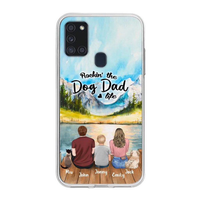 Personalized Pet Couple Phone Case - Parent With 1 Kid And 2 Pets - Case For iPhone And Samsung