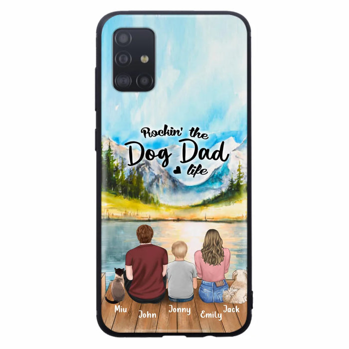 Personalized Pet Couple Phone Case - Parent With 1 Kid And 2 Pets - Case For iPhone And Samsung